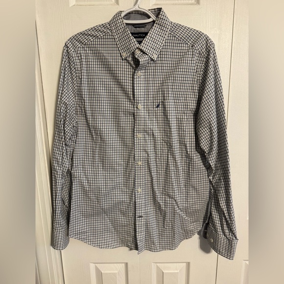 Nautica Other - Nautica men’s medium classic fit long sleeve button down shirt